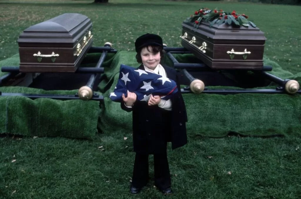 Кадр из фильма «Омен»