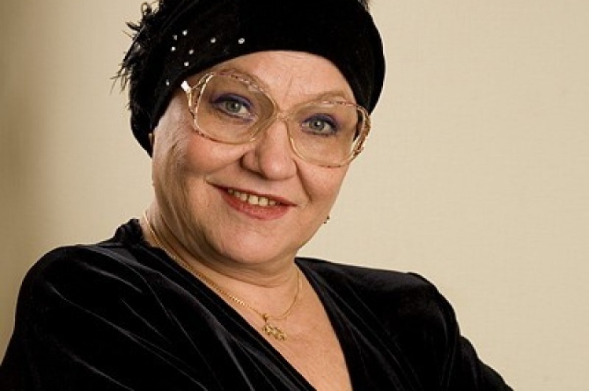    Дочь умершей актрисы Нины Руслановой ищет деньги на памятник маме