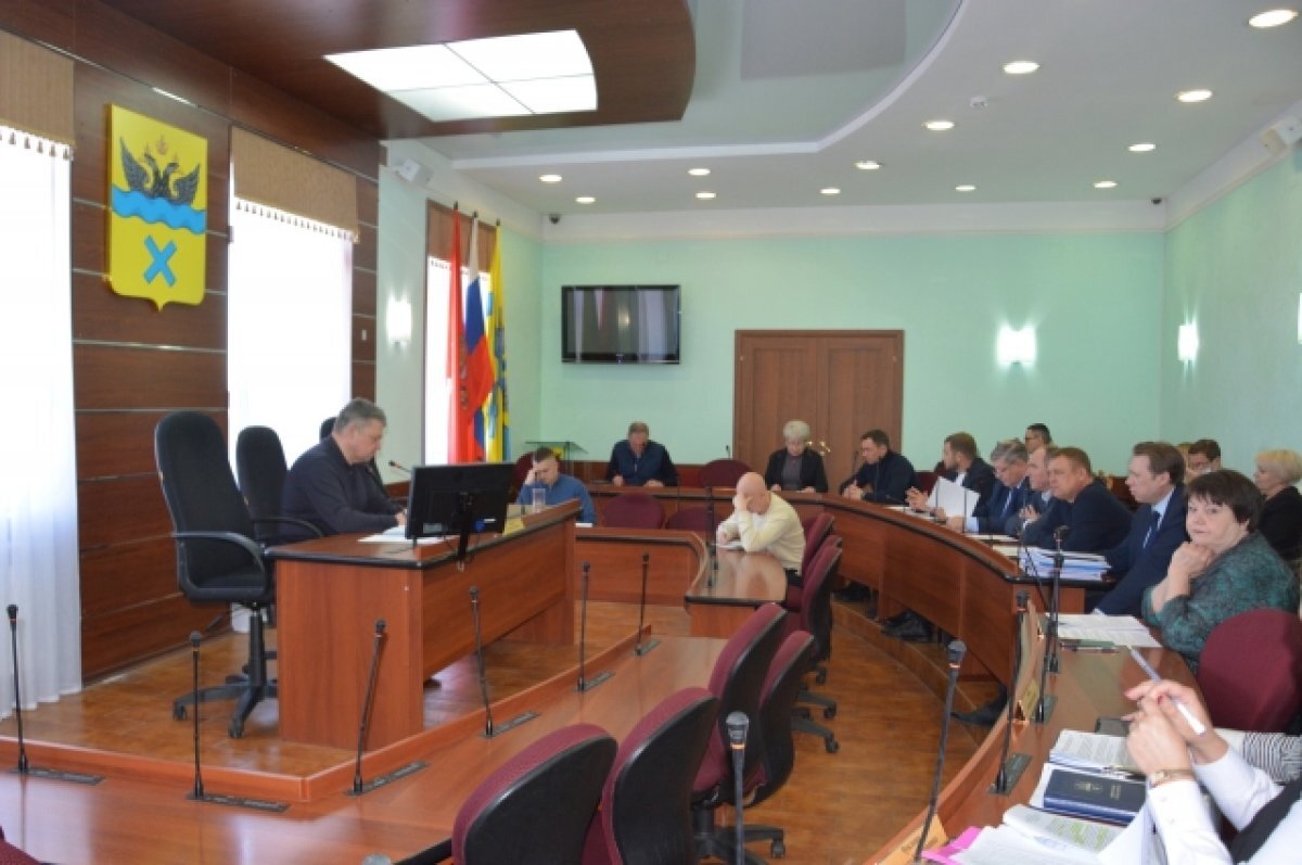    Публичные слушания по изменениям в Устав Оренбурга обсудили в горсовете
