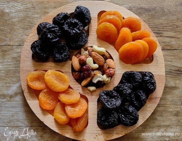 Гастроэнтеролог Кашух: не покупайте сухофрукты, если уловите этот запах