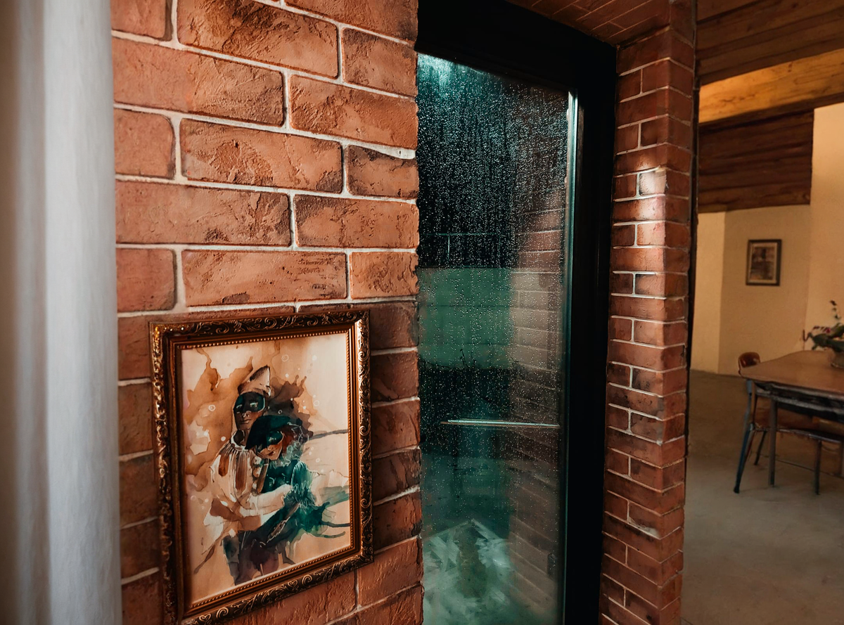 Имитация кирпичной стены при помощи комплекта Loft 2