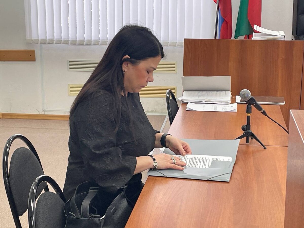 В начале заседания адвокат Ирина Князева заявила суду, что вчера Балашова увезли на карете скорой помощи в больницу. Фото: © Дмитрий Шатров / «Татар-информ»