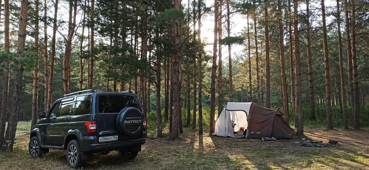 Отдых на о.Талкас . Наша 4 местная палатка, с тентом 