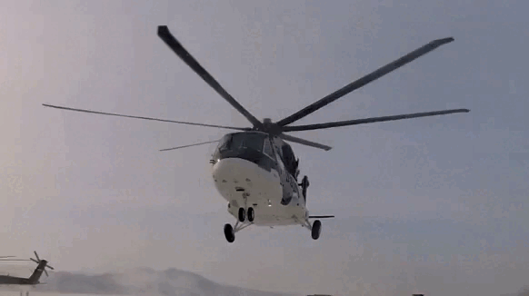 Ми-38-4, взлёт с морского льда (GIF видео).