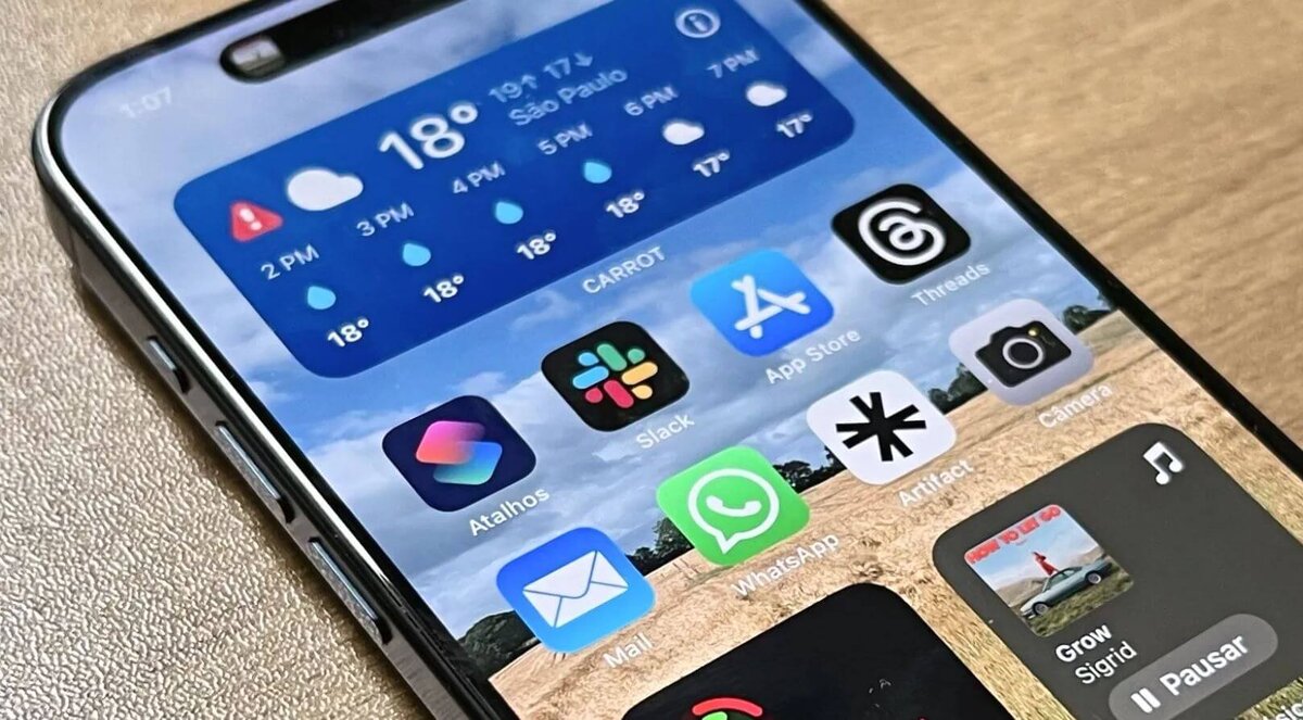    Apple разрешила установку приложений через браузер. Но на своих требованиях