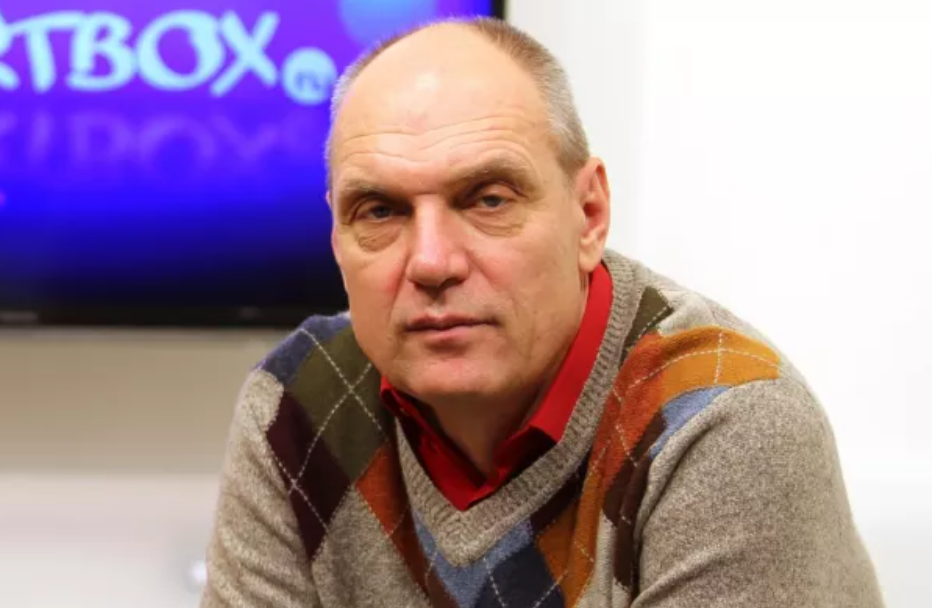 Известный футбольный эксперт не стал молчать о главной новости недели, которая касается народной команды. Что заказал Александр Бубнов о возможной замене Абаскаля? Собрали все самое главное для вас!-3