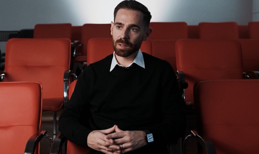 Известный футбольный эксперт не стал молчать о главной новости недели, которая касается народной команды. Что заказал Александр Бубнов о возможной замене Абаскаля? Собрали все самое главное для вас!-2