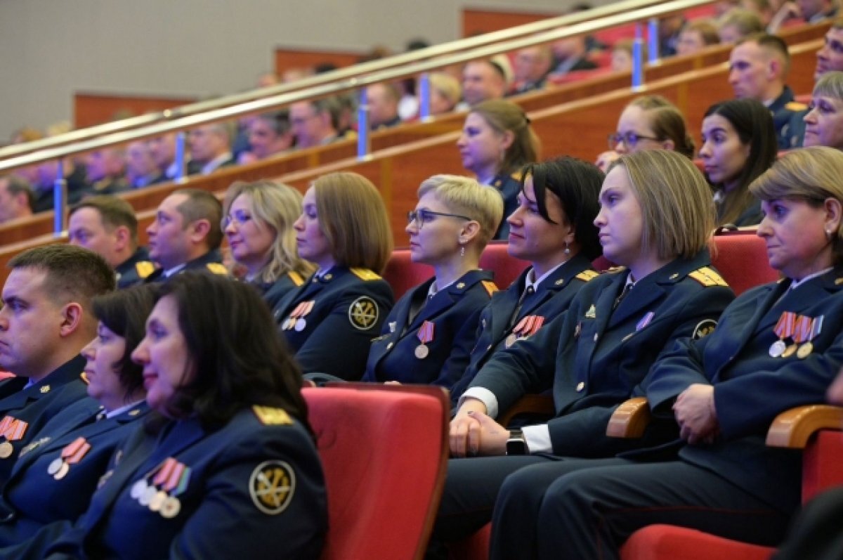    Свердловский губернатор оценил работу сотрудников ФСИН