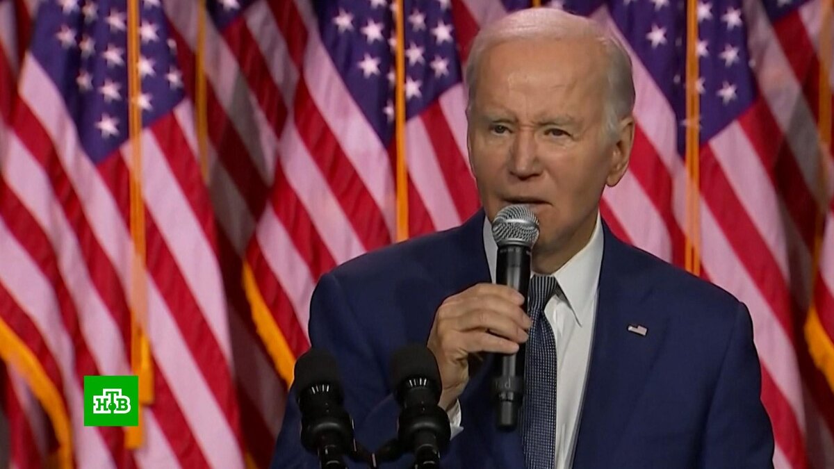    Байден не смог найти выход со сцены после речи с угрозами всему миру