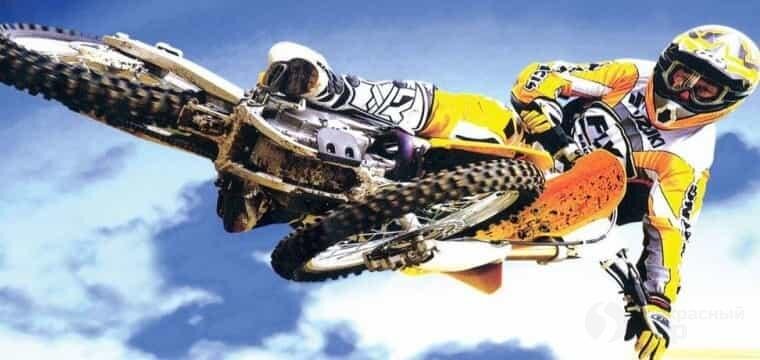 Что же мотивирует таких людей снова и снова бросаться в экстремальные приключения, забывая о прежних достижениях и ставя себе все более опасные цели? В 50-х годах XX века американский психолог Марвин Цукерман разработал свою теорию, отвечающую на вопрос, почему люди не останавливаются в поисках экстремальных ощущений, которую назвал теорией «поиска ощущений». Цукерман выделил определенную черту личности, выражаемую на поведенческом уровне в форме генерализованной тенденции к поиску ранее неизведанных, разнообразных и интенсивных ощущений и переживаний и подвергании себя физическому риску ради такого чувственно-эмоционального опыта. Это была первая ласточка в получившем позднее огромное распространение суждении, что склонность к экстриму — это врожденное качество человека, после чего к исследованию данного феномена были подключены и ученые-генетики.  