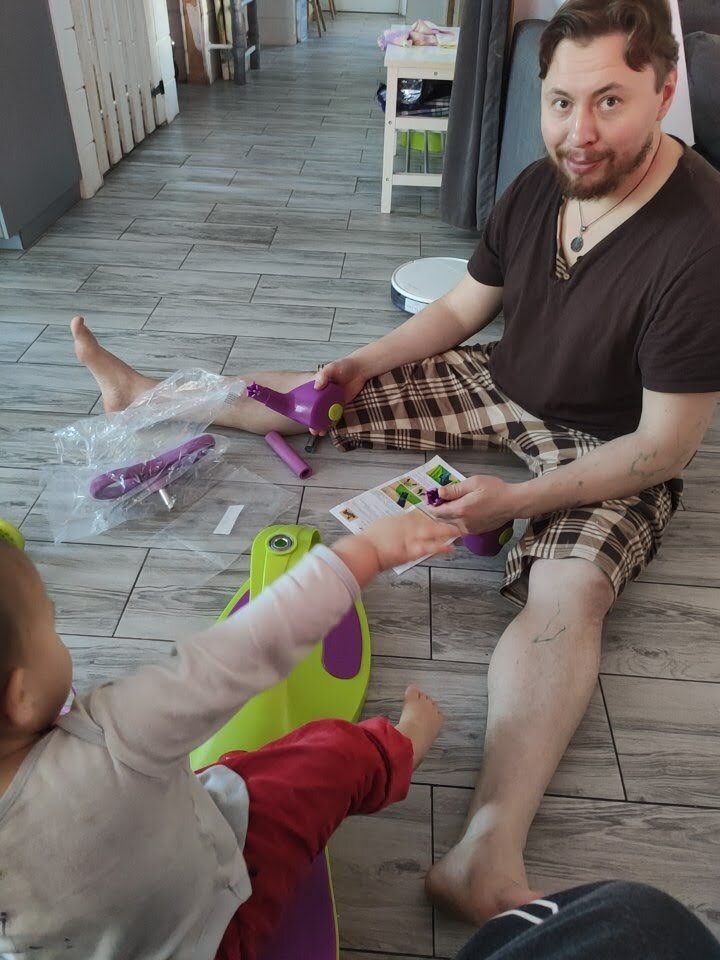 Муж скучает по инструкциям из Икеи