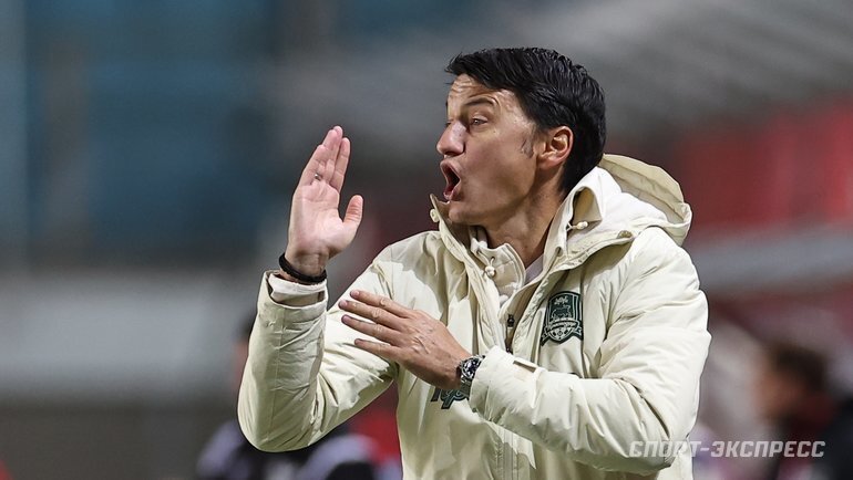    Главный тренер «Краснодара» Владимир Ивич.Александр Федоров