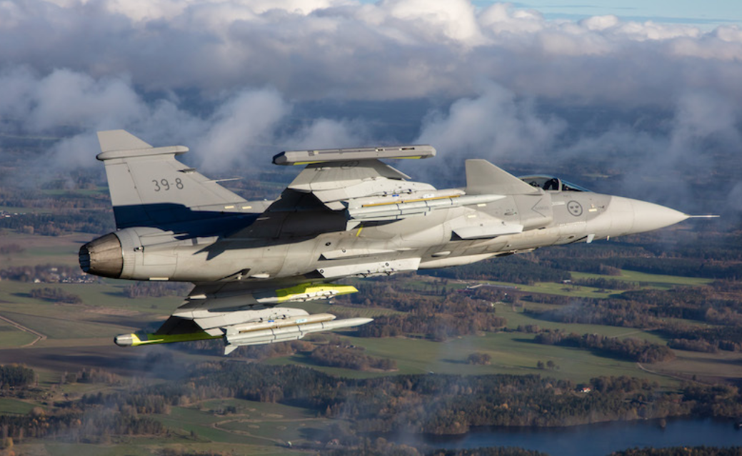 Очень много экспертов писало много хороших слов в адрес JAS 39E/F Gripen. Но коммерческие провалы самолёта шли вразрез с мнением "аналитиков". Фото "СААБ"