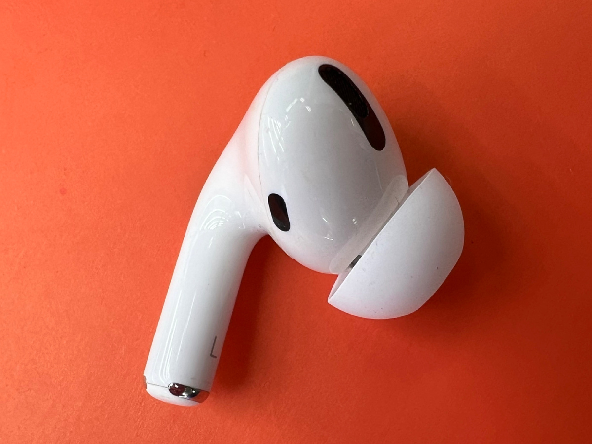 Треск в AirPods Pro