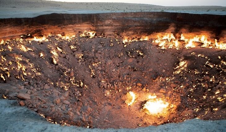 Дарваза — горящий газовый кратер/ © gazeta.ru