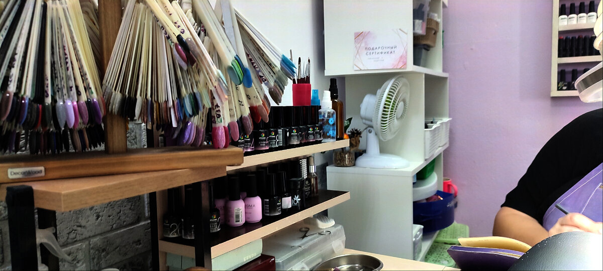 На фото видно сколько предлагается вариантов, думаю что больше сотни. 