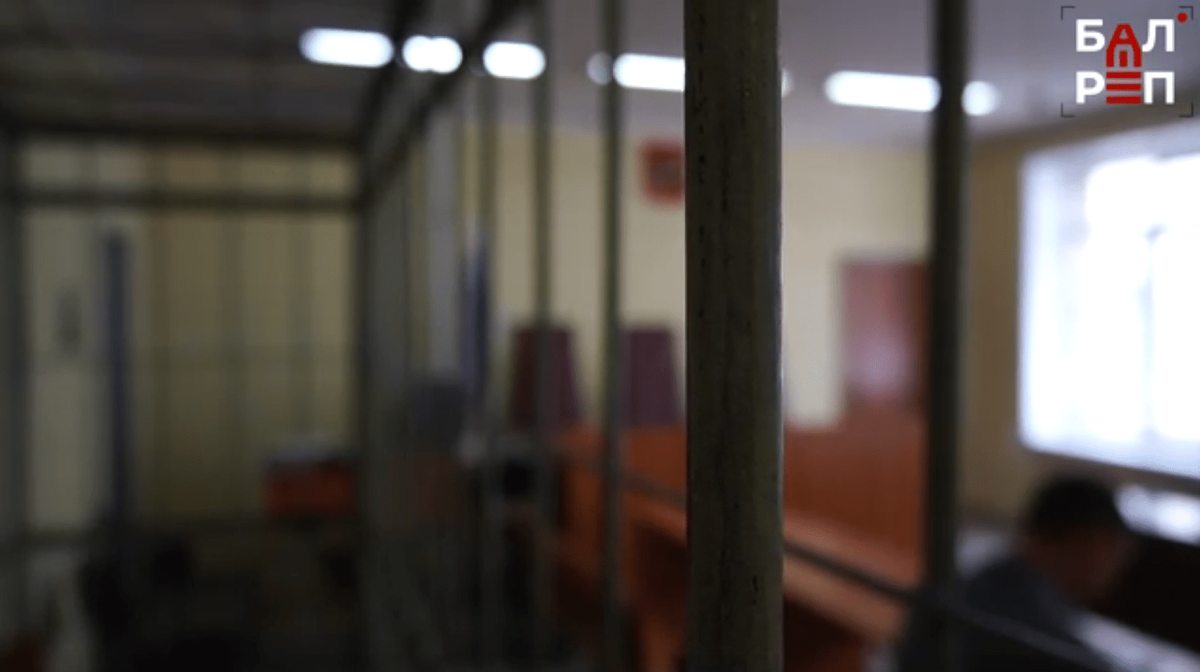 полиция допрашивает. следователь и адвокат. допрос следователя. допрос следователя телефон чехол фуксия. следователь ссср допрос.