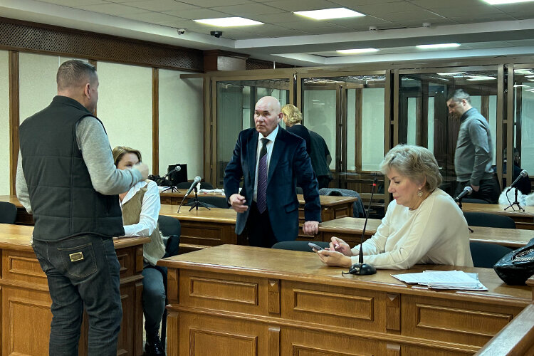    Процесс по уголовному делу ОПГ «Тукаевские» медленно, но верно движется к финалу. Во вторник в Верховном суде РТ планировали по видео-конференц-связи допросить одного из ключевых свидетелей Фото: Мария Новикевич