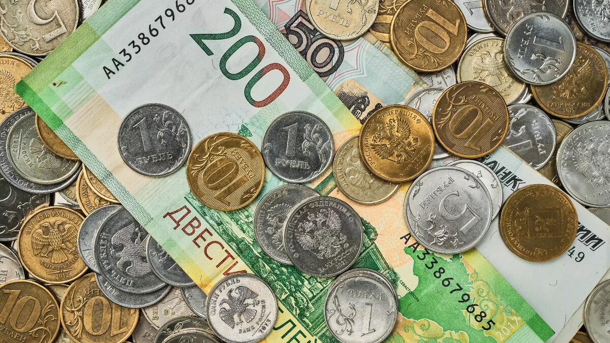     Работники образовательной организации продавали дипломы и воровали деньги.