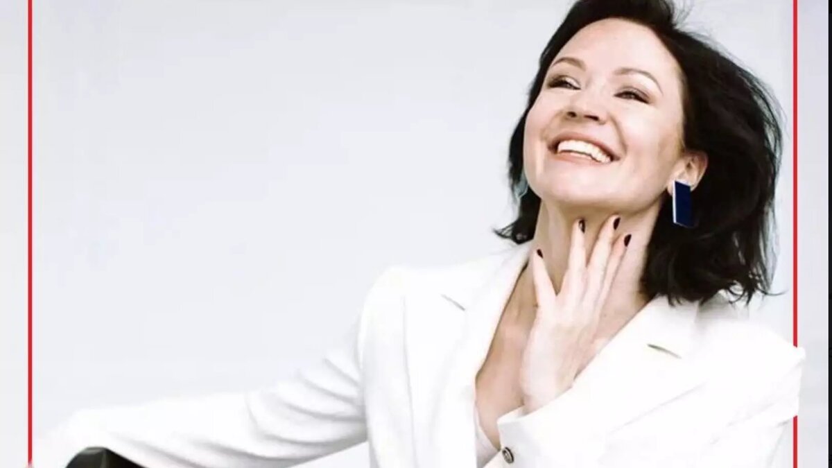     Экс-министр культуры Красноярского края Елена Мироненко решила стать бизнес-коучем.