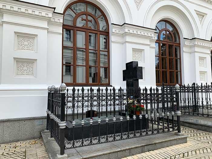 могила Петра Аркадьевича Столыпина