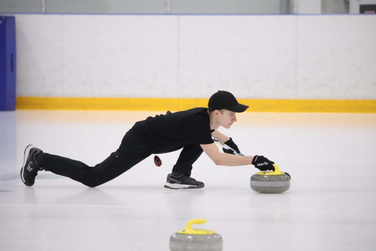    В Хабаровске впервые проходит дальневосточный чемпионат по кёрлингу