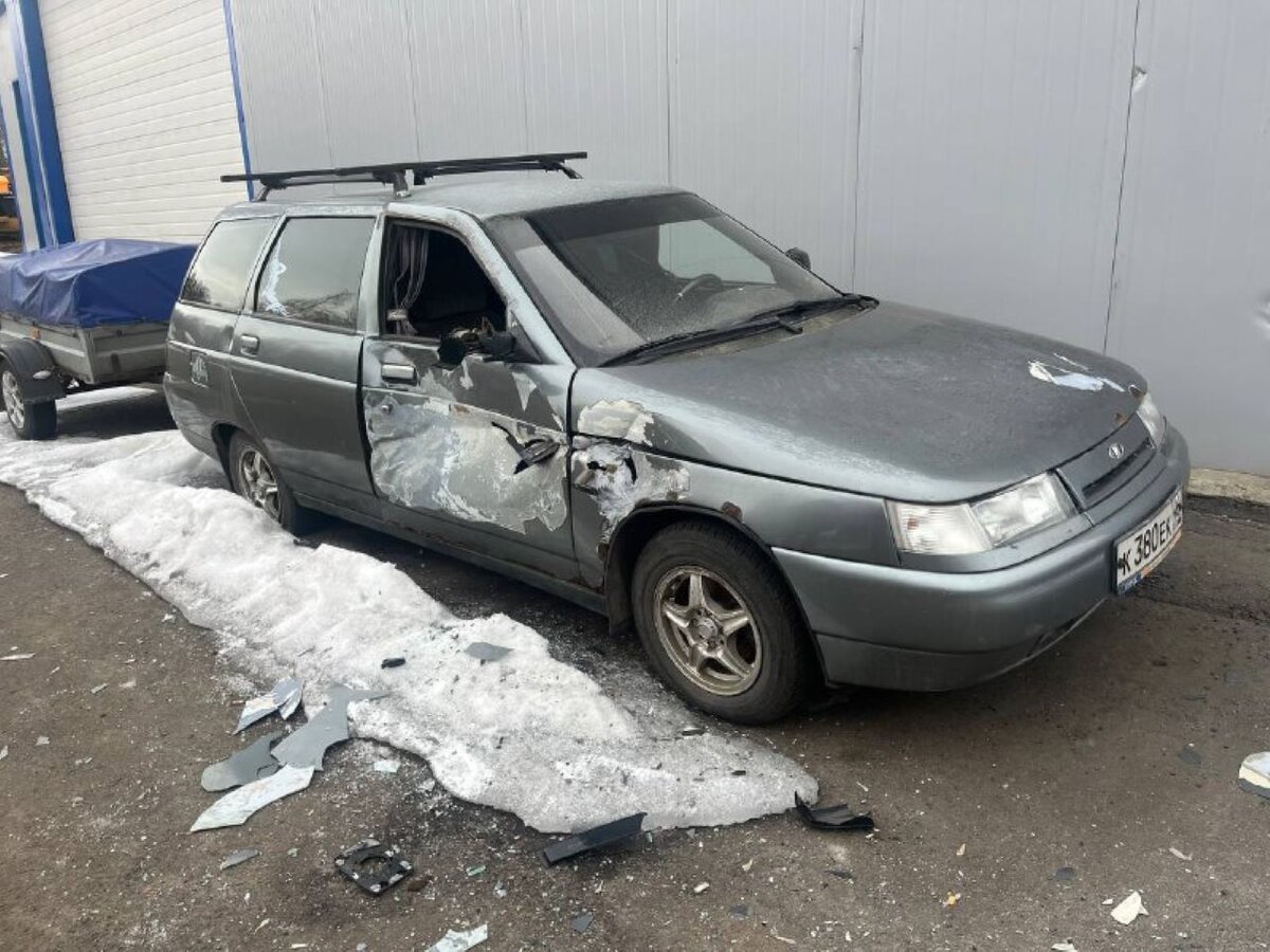    В Курске обломки вражеских БПЛА повредили машины