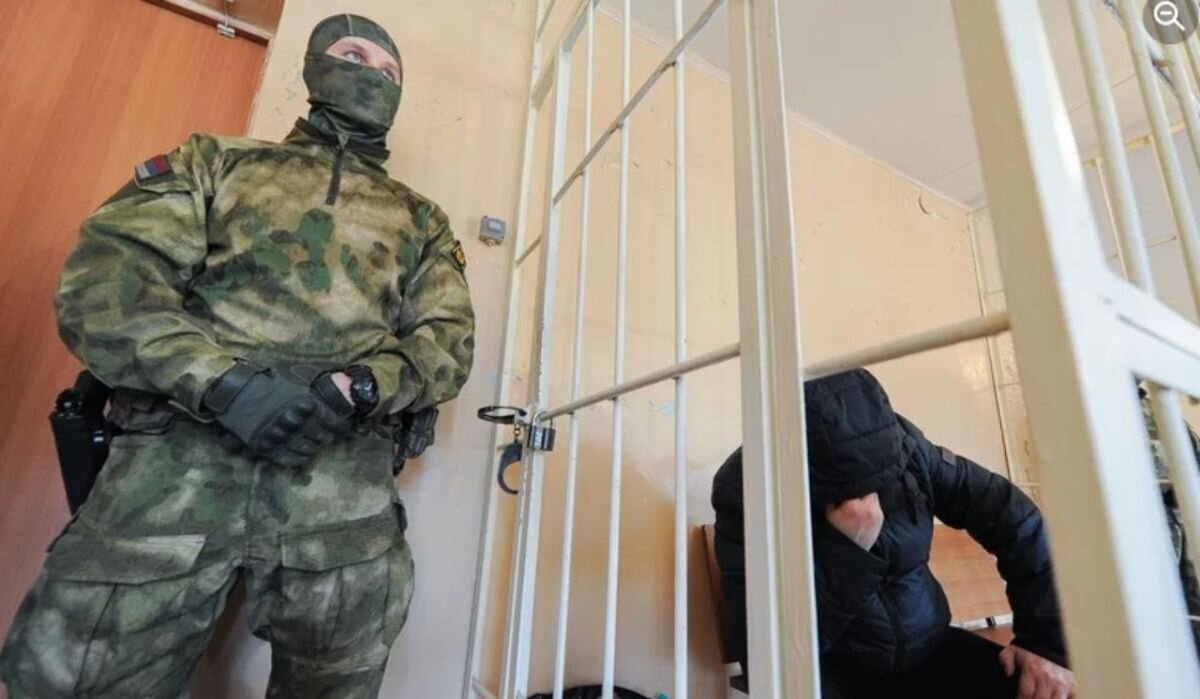     Сотрудник правоохранительных органов. Источник: ura.news Автор фото: Вадим Ахметов