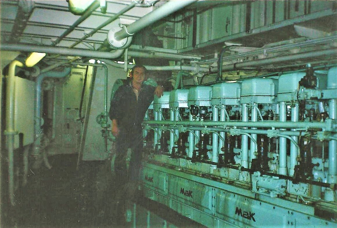 2. Главный двигатель на "Кристине"