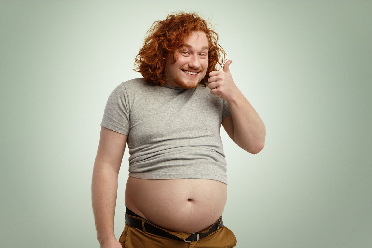 <a href="https://ru.freepik.com/free-photo/people-nutrition-body-shape-and-healthy-lifestyle-concept-happy-young-plump-chubby-man-with-curly-ginger-hair-and-beard-showing-thumps-up-saying-he-is-doing-okay-while-his-belly-sticking-out_9438492.htm#&position=15&from_view=search&track=ais&uuid=93866ee3-6928-4071-904c-abce5d5ede8e">Изображение от wayhomestudio</a> на Freepik