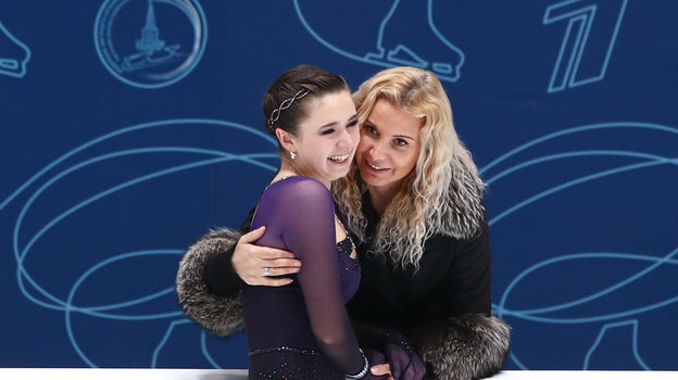    Этери Тутберидзе и Камила Валиева.Дарья Исаева