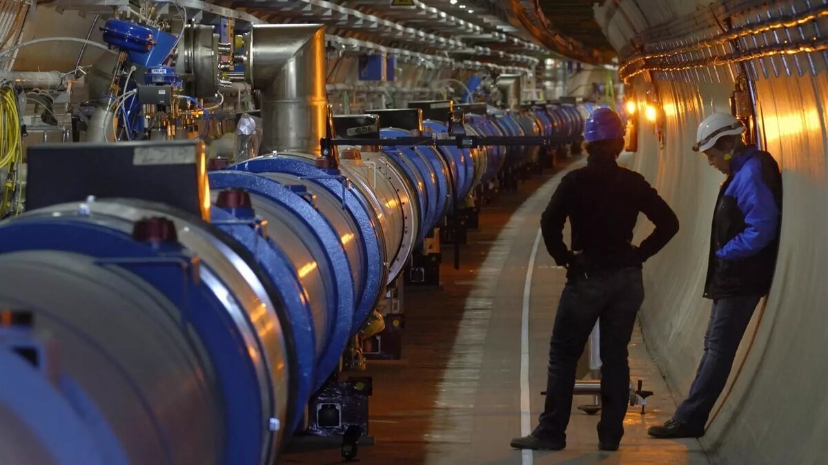     Российских ученых осенью 2024 года окончательно отлучат от исследовательской работы на Большом адронном коллайдере.