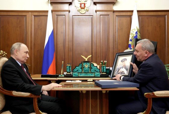    Владимир Путин и Юрий Борисов