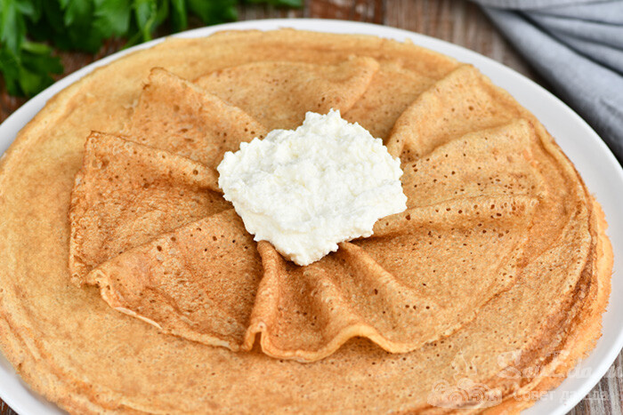 4 способа завернуть начинку в блинчики