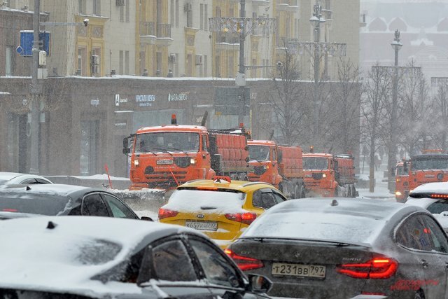    Какие машины заменят импортные мусоровозы в Москве?