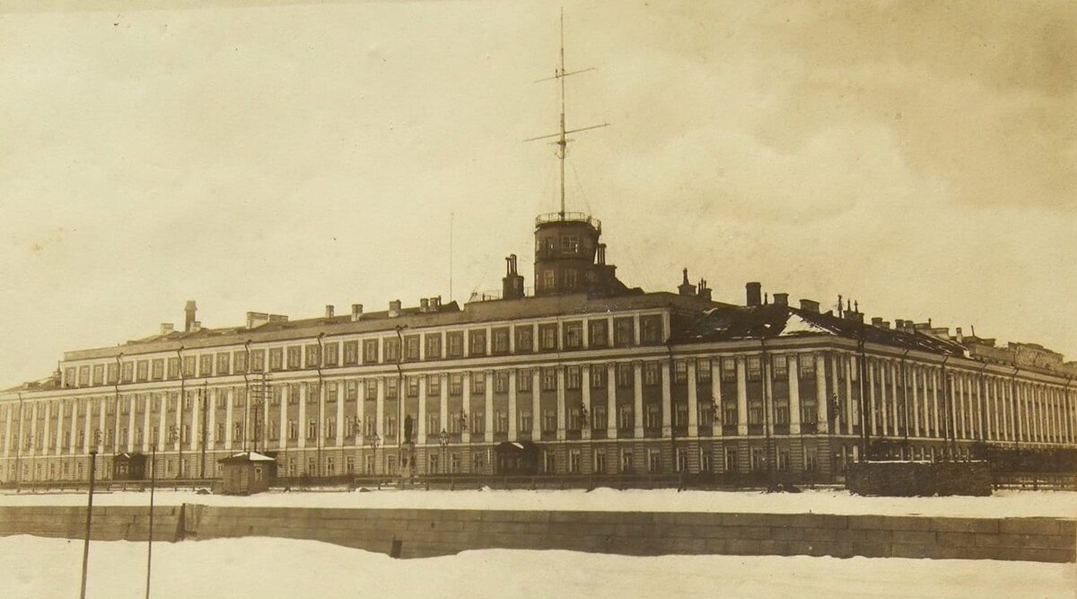 Львовское морское училище фото здания