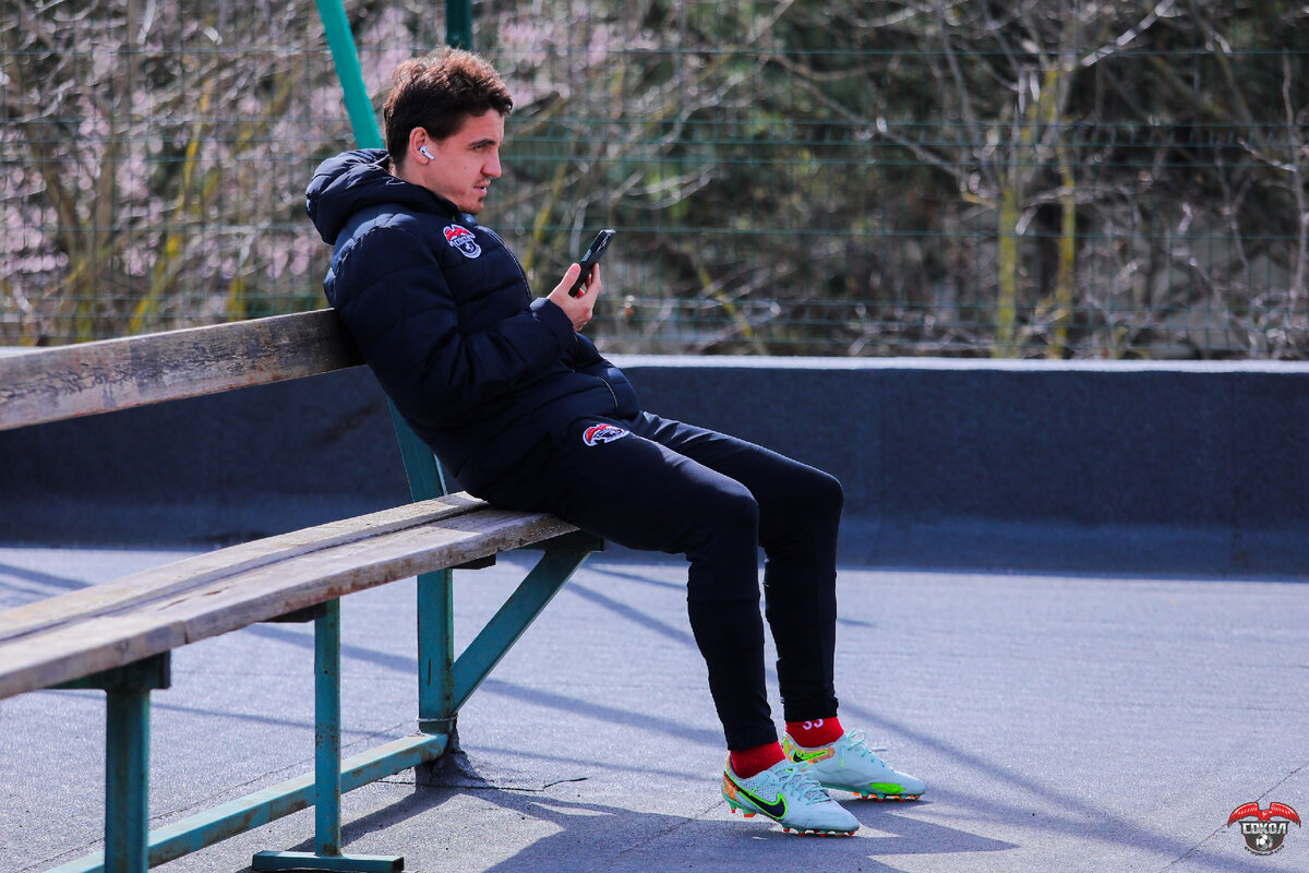 Матч с «Рязанью» Наиль Замалиев начал на скамейке. Фото: Ралина Гайнуллина, ФК «Сокол»