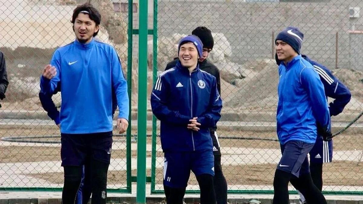    Игроки ФК "Жетысай" на тренировке:Пресс-служба ФК "Жетысай"