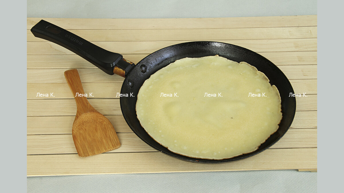 блин с яйцом,колбасой и сыром,фото из архива Лены К.