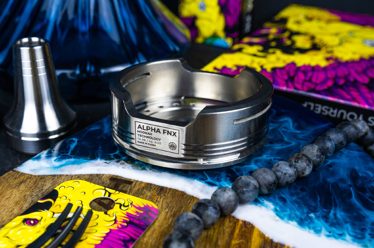 На фото: уловитель сиропа ALPHA XR, контроллер жара ALPHA FNX Silver 