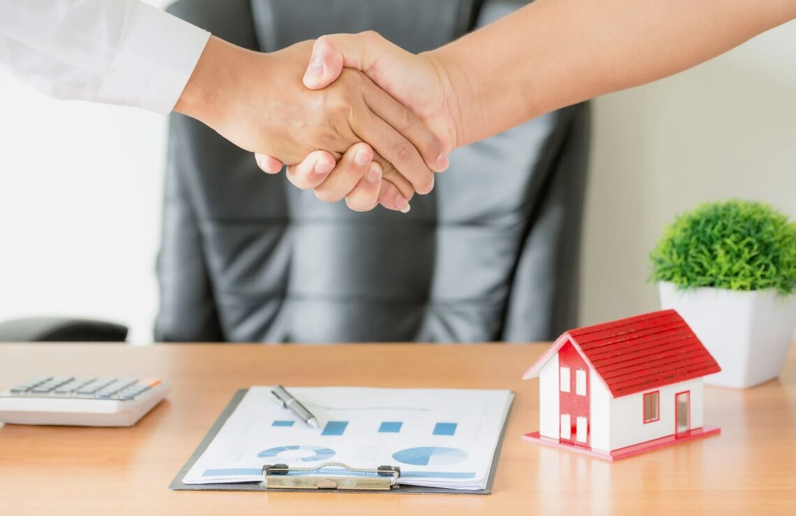 налоговый вычет при покупке квартиры. вычет по ипотеке созаемщику. может ли созаемщик получить налоговый вычет с процентов по ипотеке. брокер недвижимости. со заемщик или созаемщик.