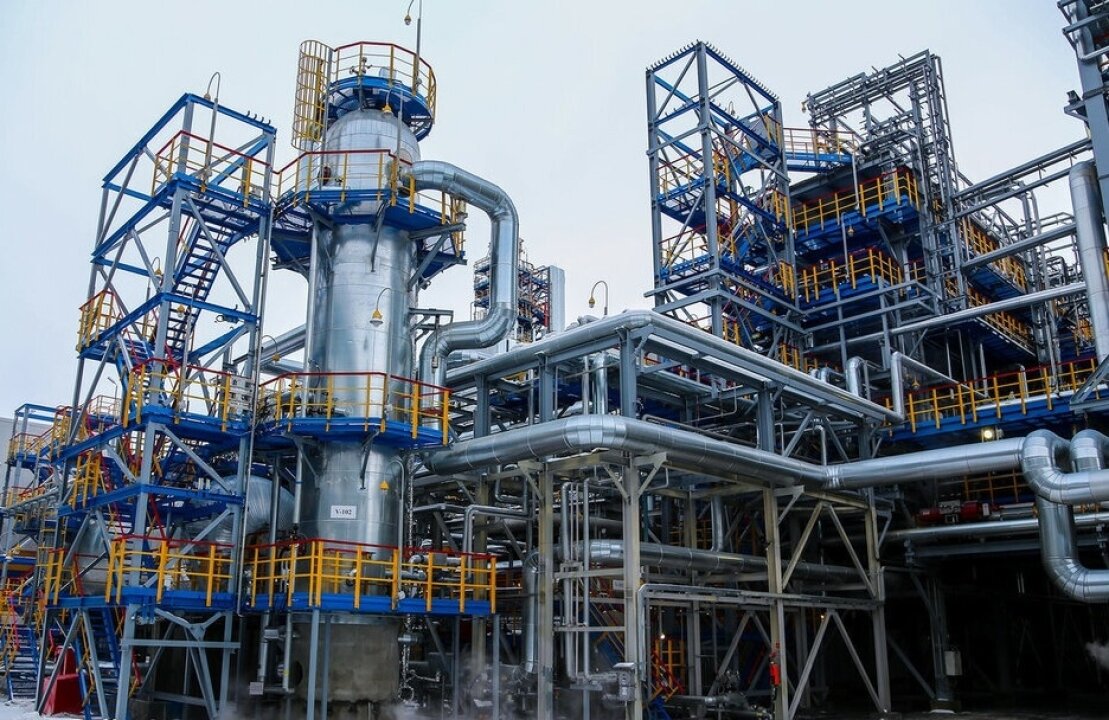    Новошахтинский НПЗ приостановил работу после падения дронов