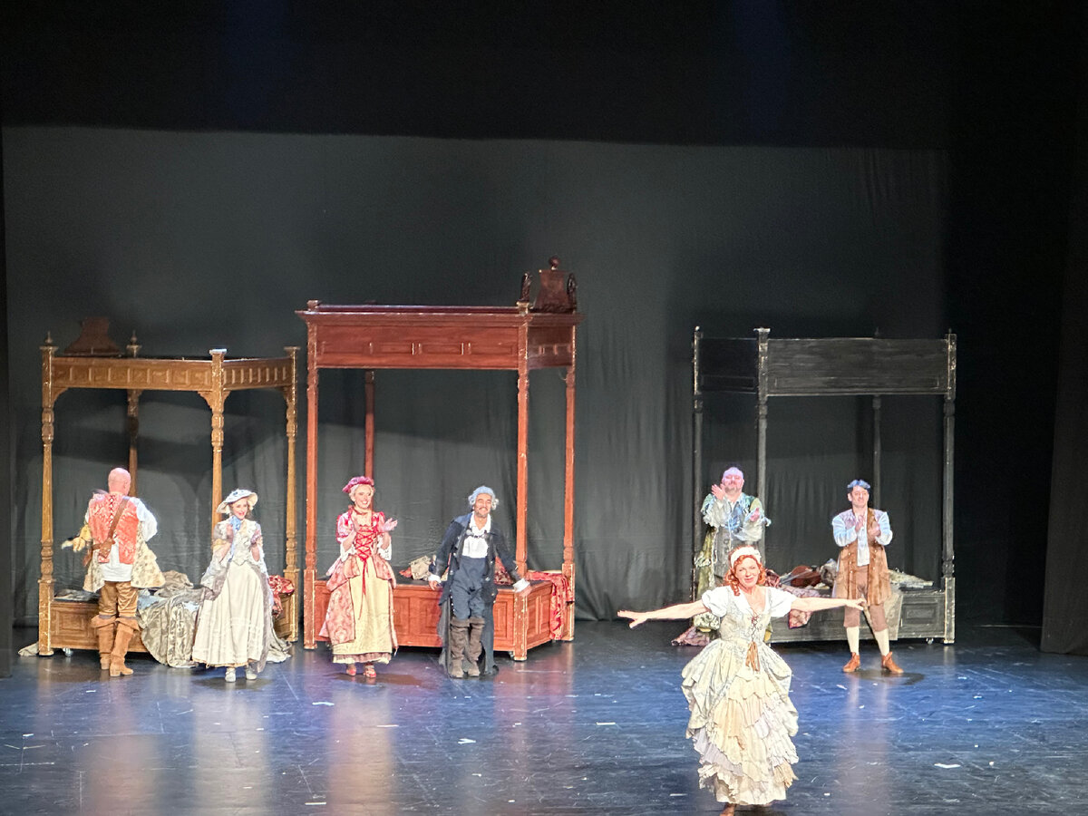 Анна Ардова