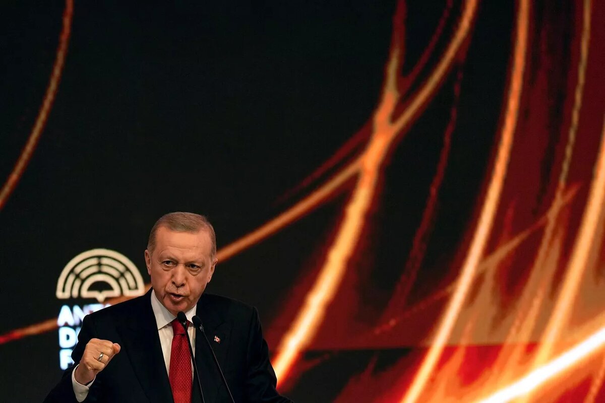 © AP Photo / Khalil Hamra
