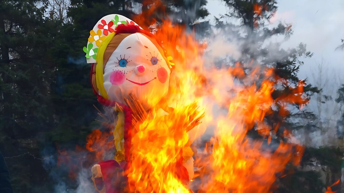     В Таганроге изменили формат гуляний в честь Масленицы из-за атаки дронов, сообщили СМИ местные власти.