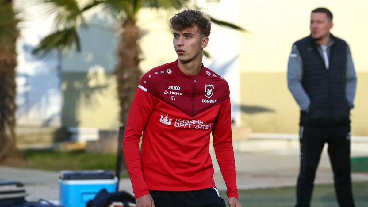     Казанский «Рубин» прибыл в Турцию для подготовки к матчу 22-го тура чемпионата России по футболу против грозненского «Ахмата». Об этом сообщила пресс-служба клуба.