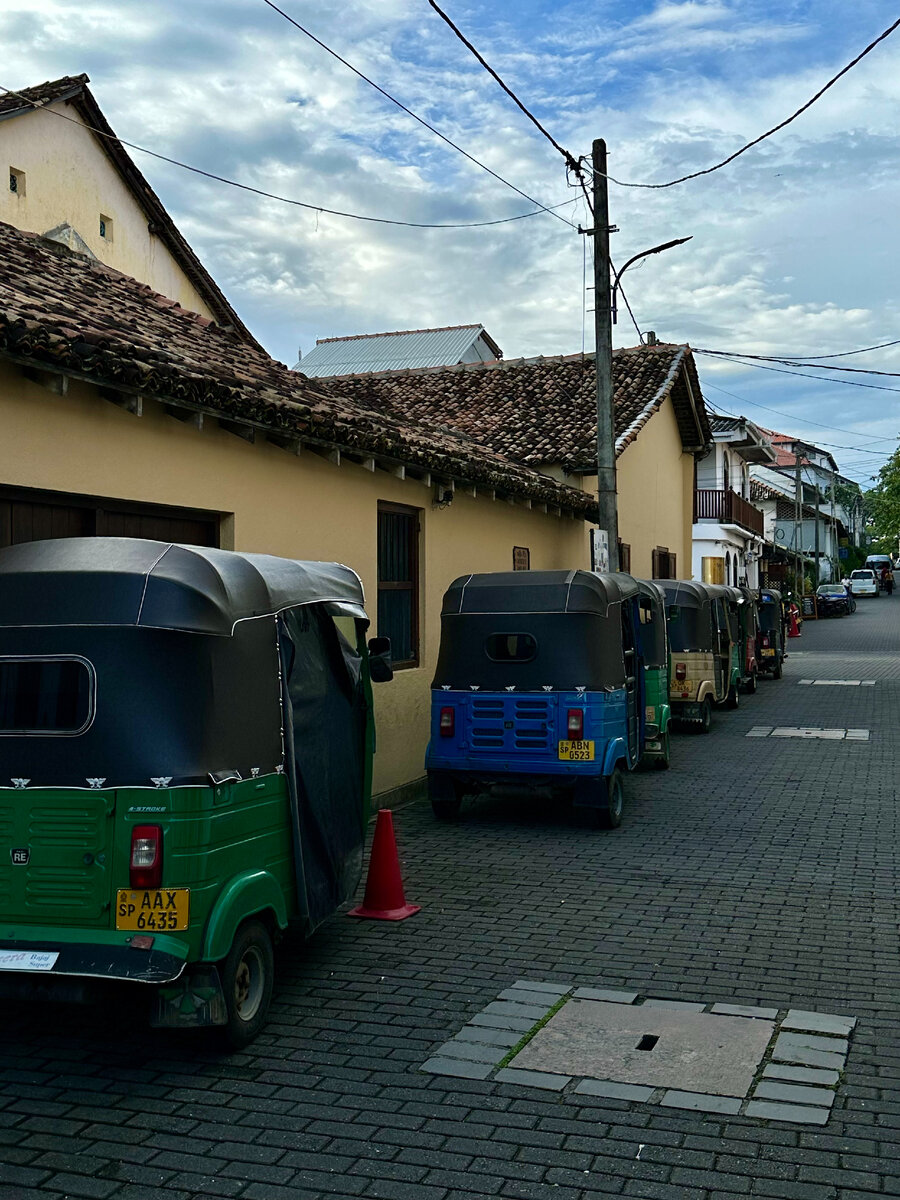 Тук-туки на Шри-Ланке