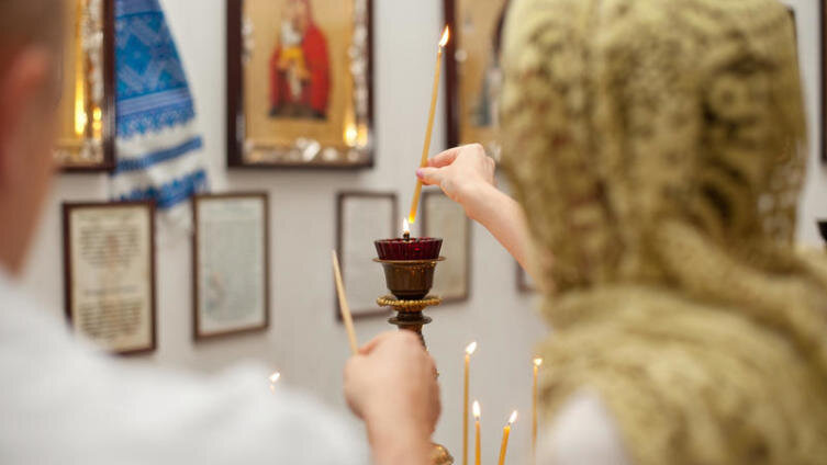    «Красный угол» в современном доме. Как устроен домашний иконостас? Фото: Olesia Kashtalinchuk, Shutterstock.com