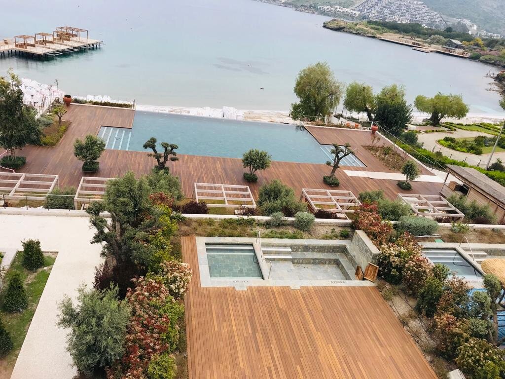 Максимальная защита террас и садовой мебели – под маслом премиум-класса Hemel Teak Oil 🌼