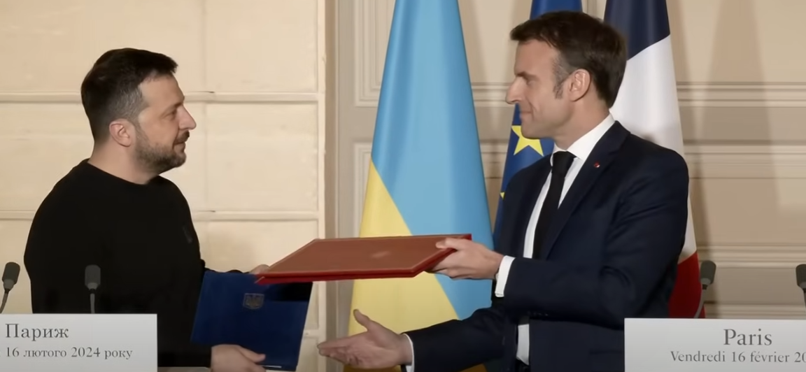 Макрон и Зеленский 16 февраля подписывают договор о гарантиях безопасности Украине
